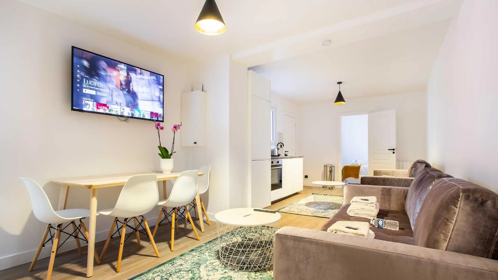 Elegant - 2bd - 8p - Eiffel Tower *